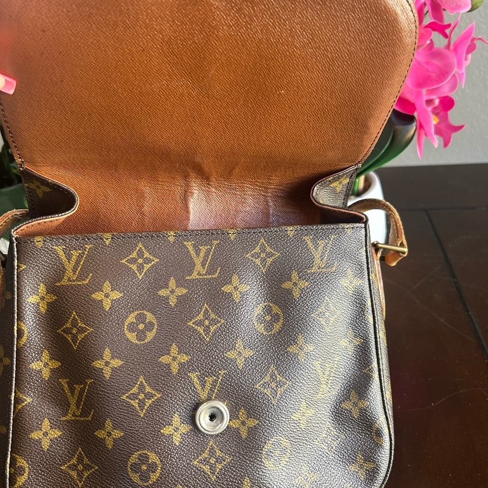 LOUIS VUITTON Saint Cloud GM Shoulder
Bag Monogram Leather Brown - Picture 10 of 17